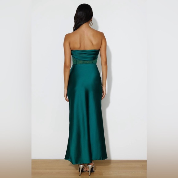 Hello Molly Swan Lake Maxi Dress Forest Green - Picture 2 of 7